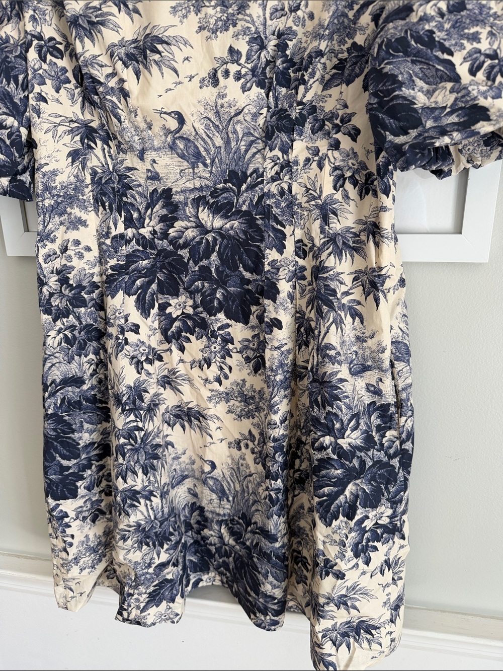 Tuckernuck Navy Floral Toile Puffy Short-Sleeve Mini Dress NWT - Picture 9 of 10